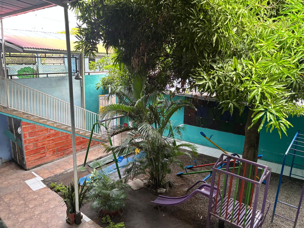 Parque infantil del Liceo Mogollón en Espinal